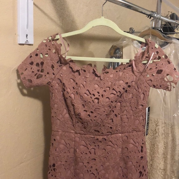 NWT- Design Lab Mauve Lace Dress off the shoulder - Picture 5 of 8